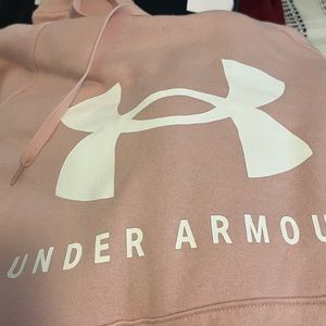 Medium Womens under armor sweatshirt